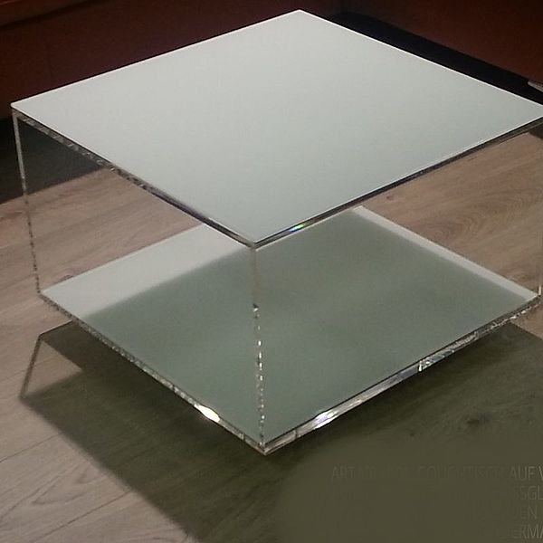 Rolltisch 501 mit hellgrauen Glasplatten