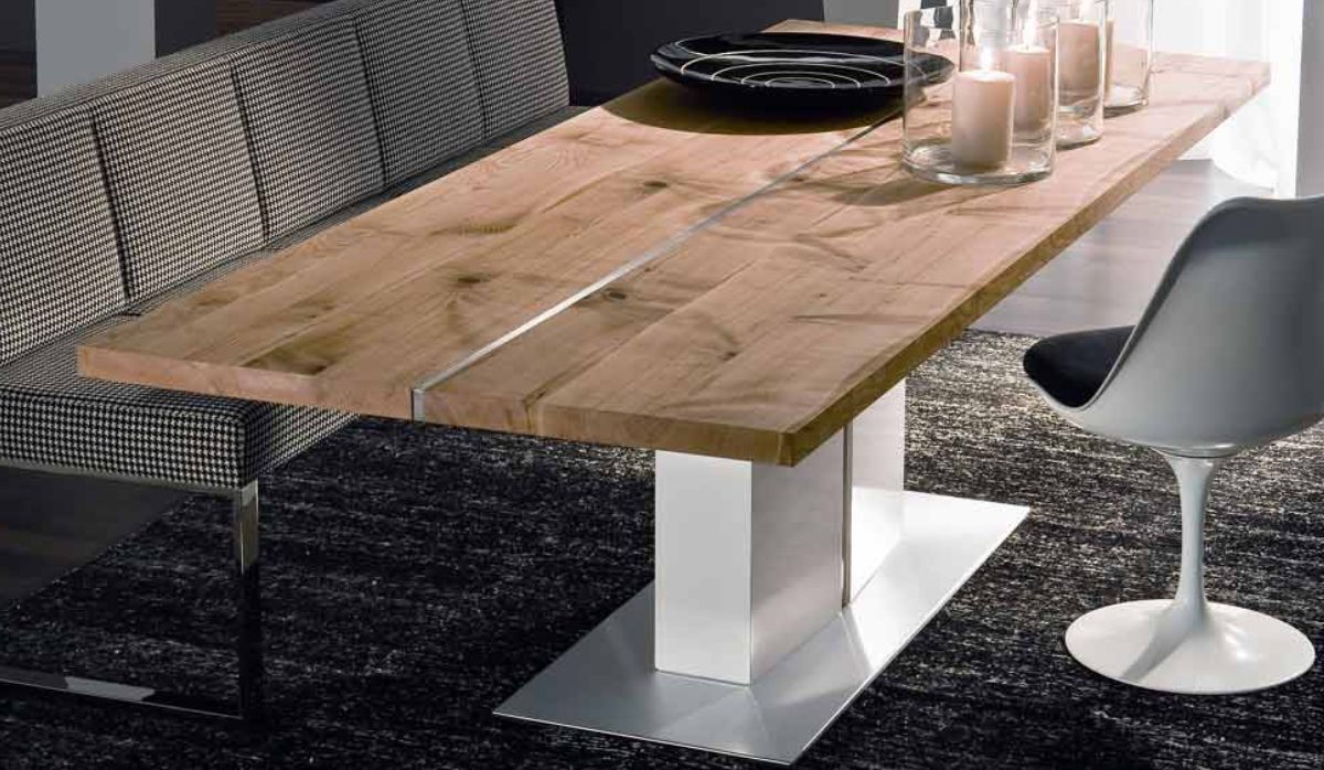 Jahrhundert- und Naturholz-Tische von Form exclusiv