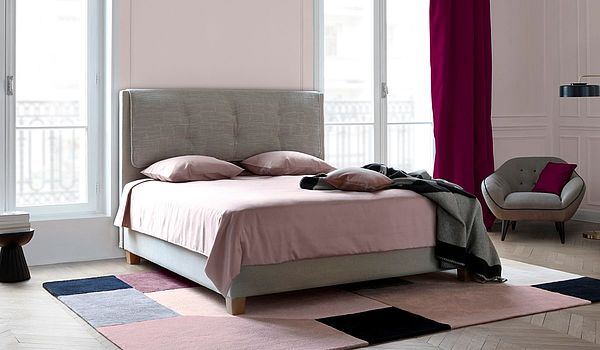 Boxspring-Bett von Treca mit Kopfteil Cosy in grau