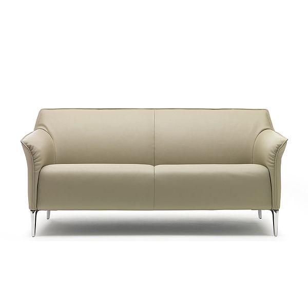 Leolux Sofa Mayon in cremefarben