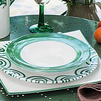 Gmundner Keramik Variation Grün: Speiseteller in Kombination mit Grüngeflammt und Grüner Rand