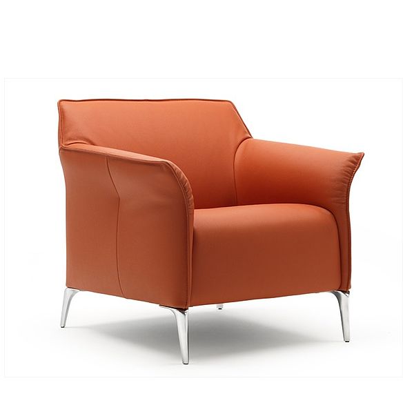 Leolux Sessel Mayon in orange farbenem Leder