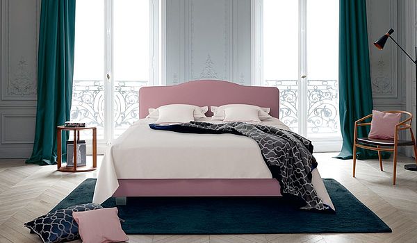 Boxspring-Bett von Treca mit Kopfteil Louis XV in rose
