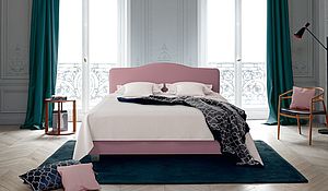 Treca Interiors Boxspring Bett mit Kopfteil Louis XV in altrosa Stoff