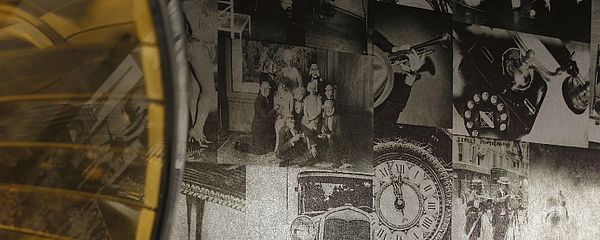 Misia Tapete Twenties, schwarz-weiß Tapete mit Fotomotiven