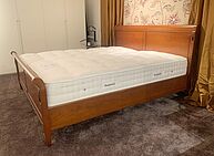 Bettgestell aus Kirschbaumholz von Ebanart 6741